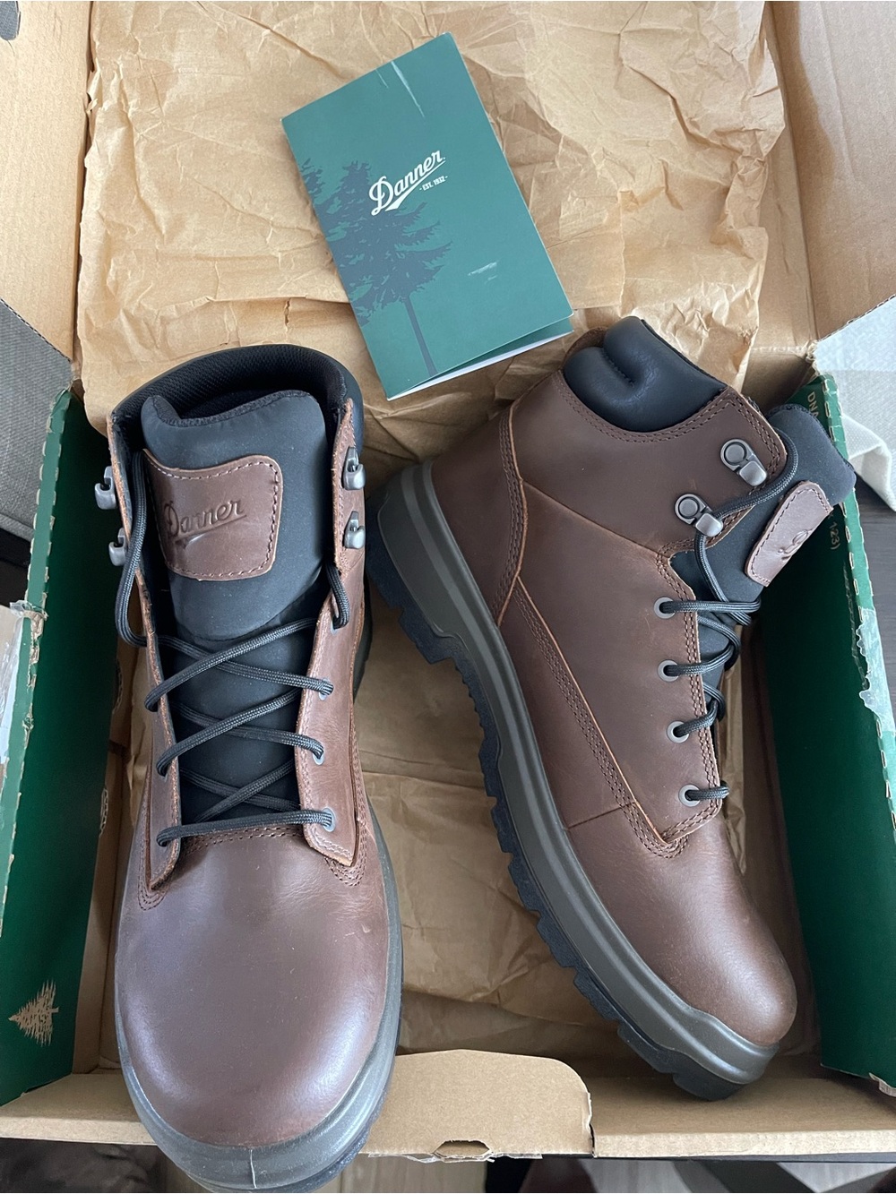 Danner GROUND CONTROL 6” brown st Leather Men’s work Boots with Black Accents